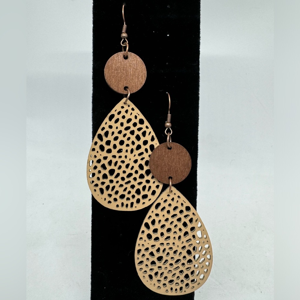 NWT Khaki Cut-Out Water Drop Earrings with Rose Gold Hardware